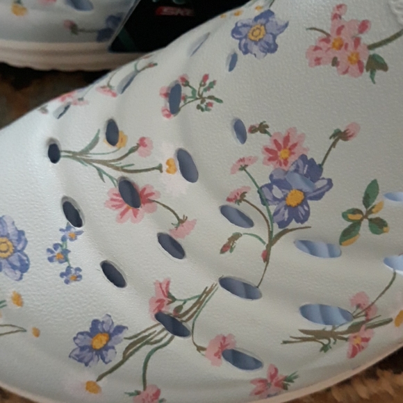 2x*Host Pick*Skechers Foamies slip on shoes - Picture 10 of 16